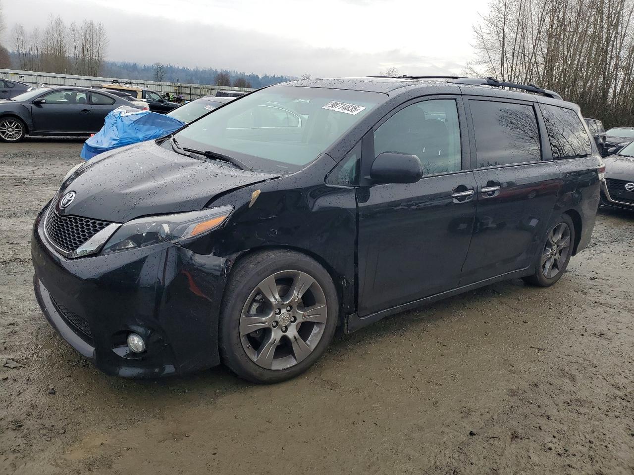 2015 TOYOTA SIENNA