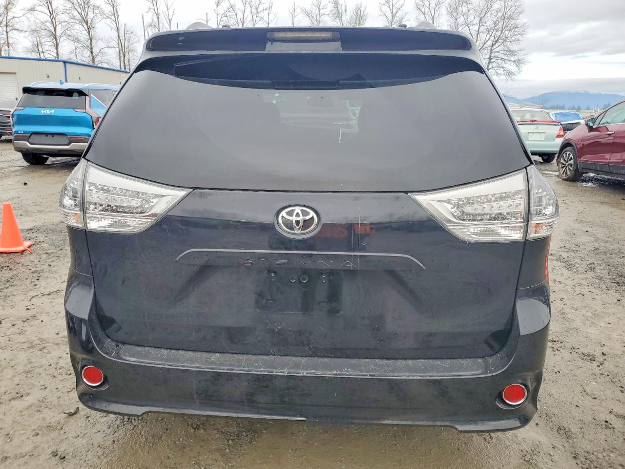 2015 TOYOTA SIENNA SPORT photo 6