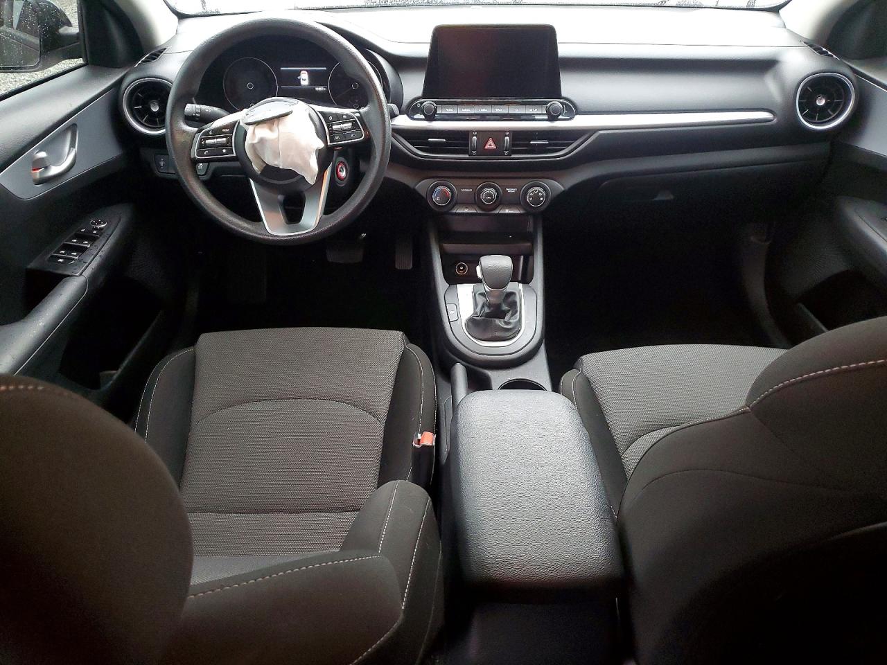 2023 KIA FORTE LX photo 8
