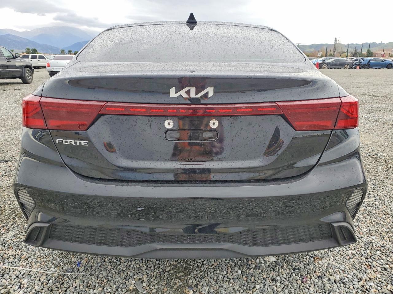 2023 KIA FORTE LX photo 6