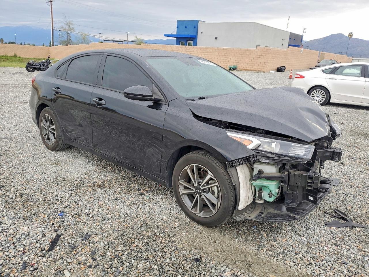 2023 KIA FORTE LX photo 4