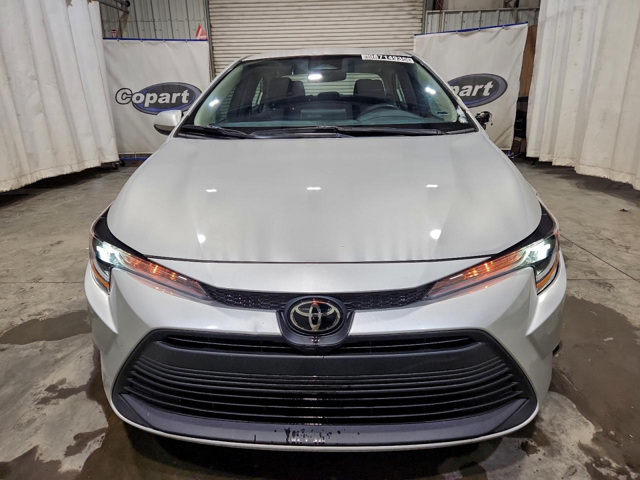 2025 TOYOTA COROLLA LE photo 5