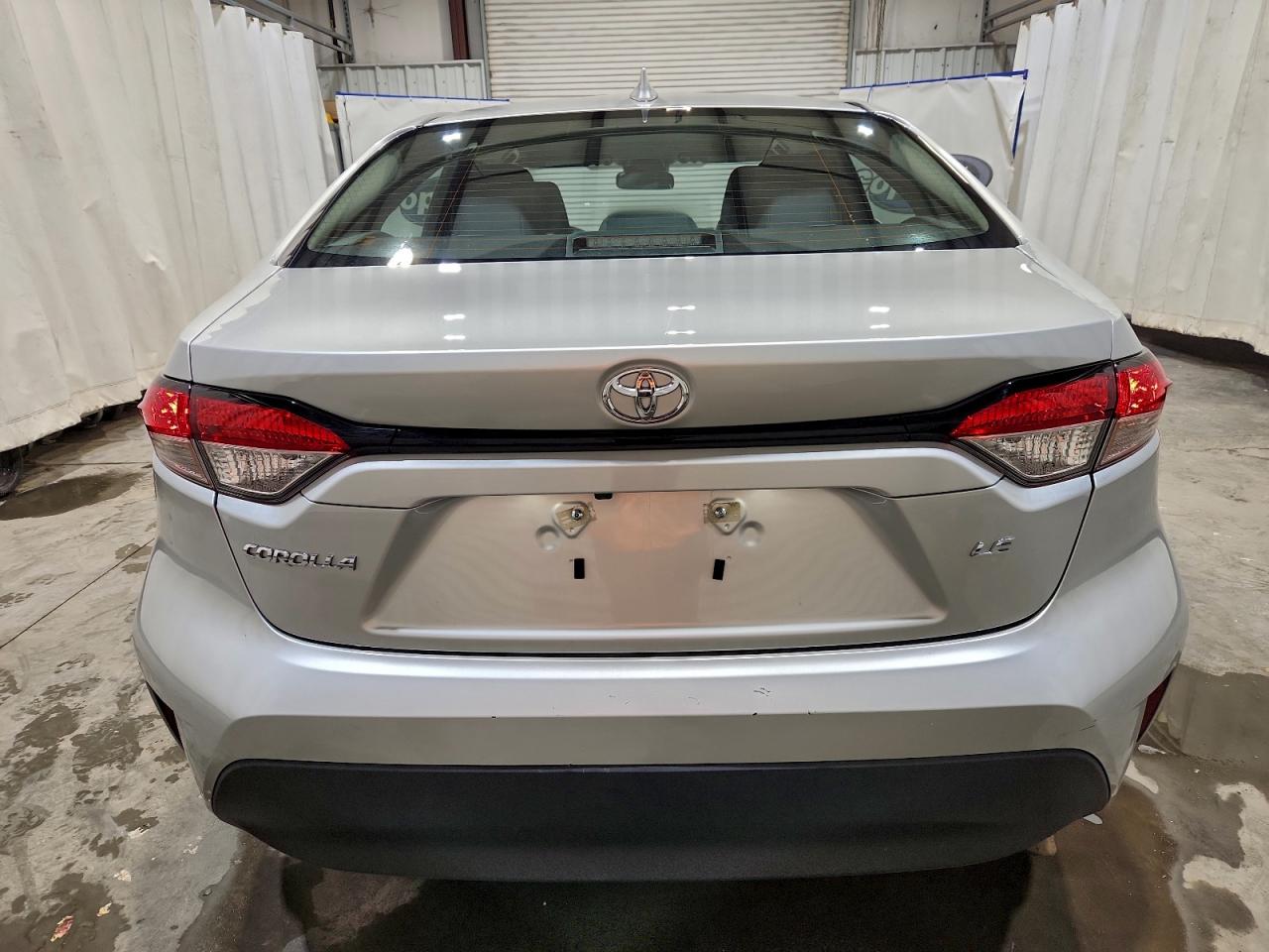 2025 TOYOTA COROLLA LE photo 6