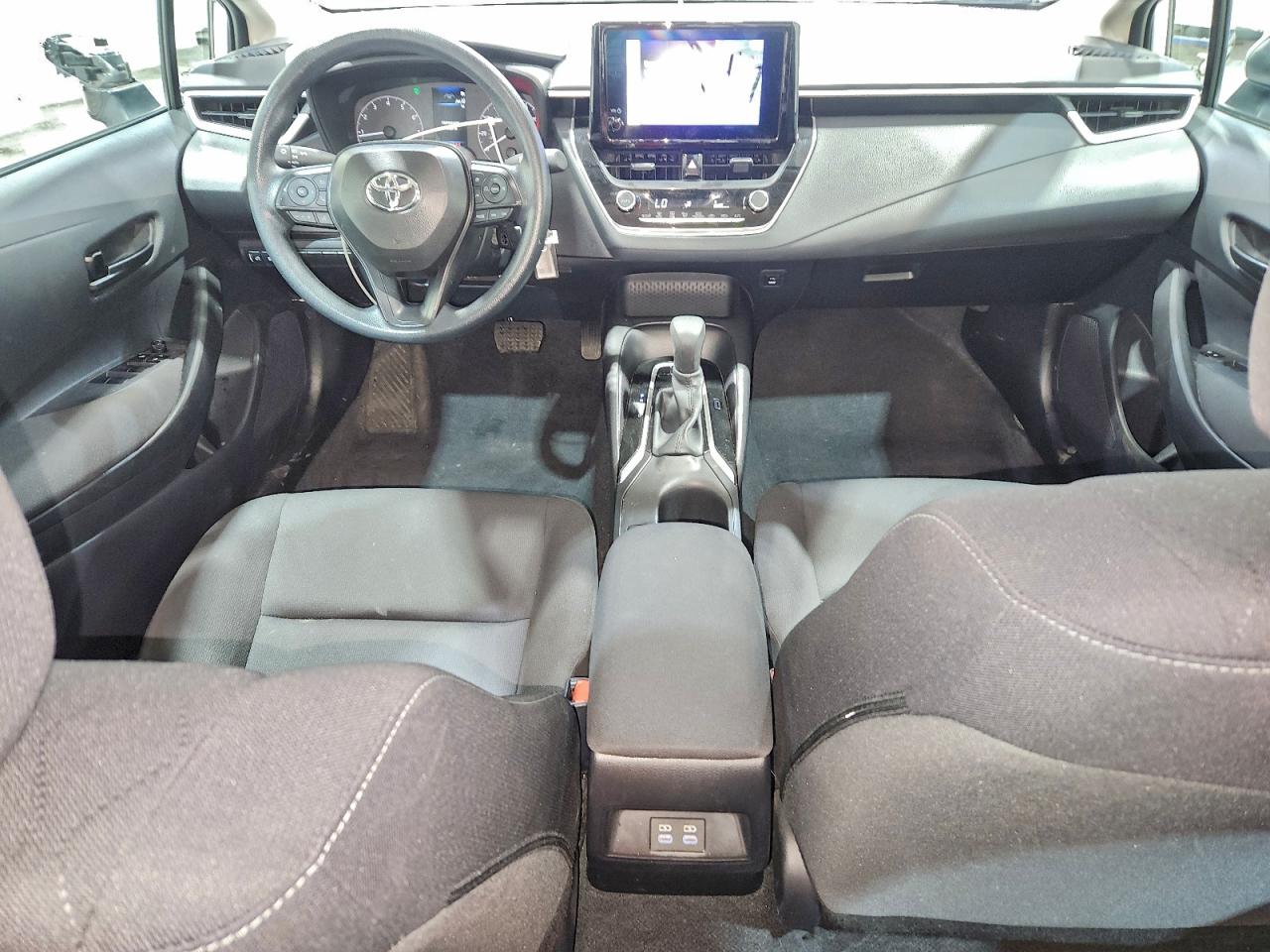 2025 TOYOTA COROLLA LE photo 8