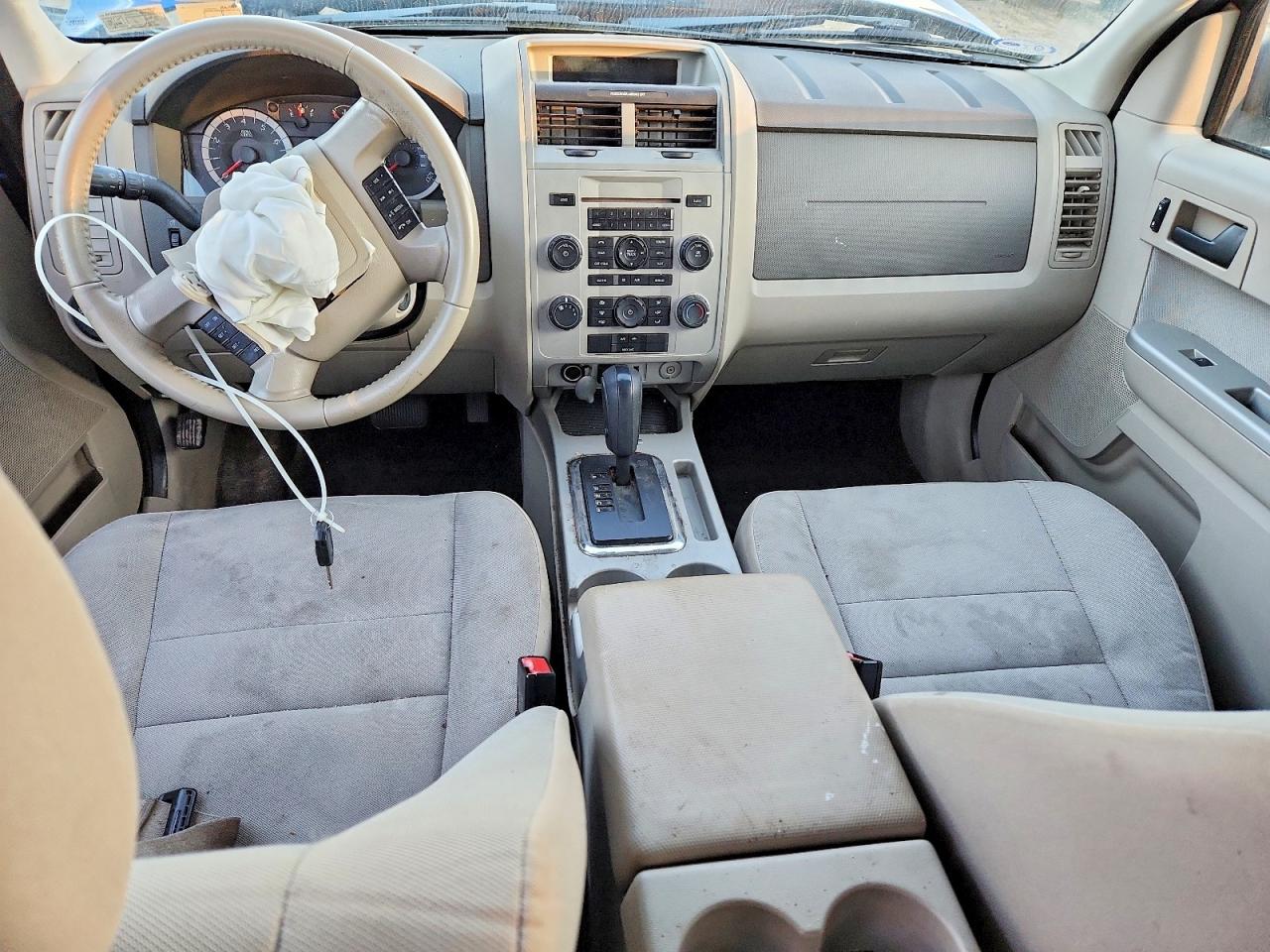 2012 FORD ESCAPE XLT photo 8