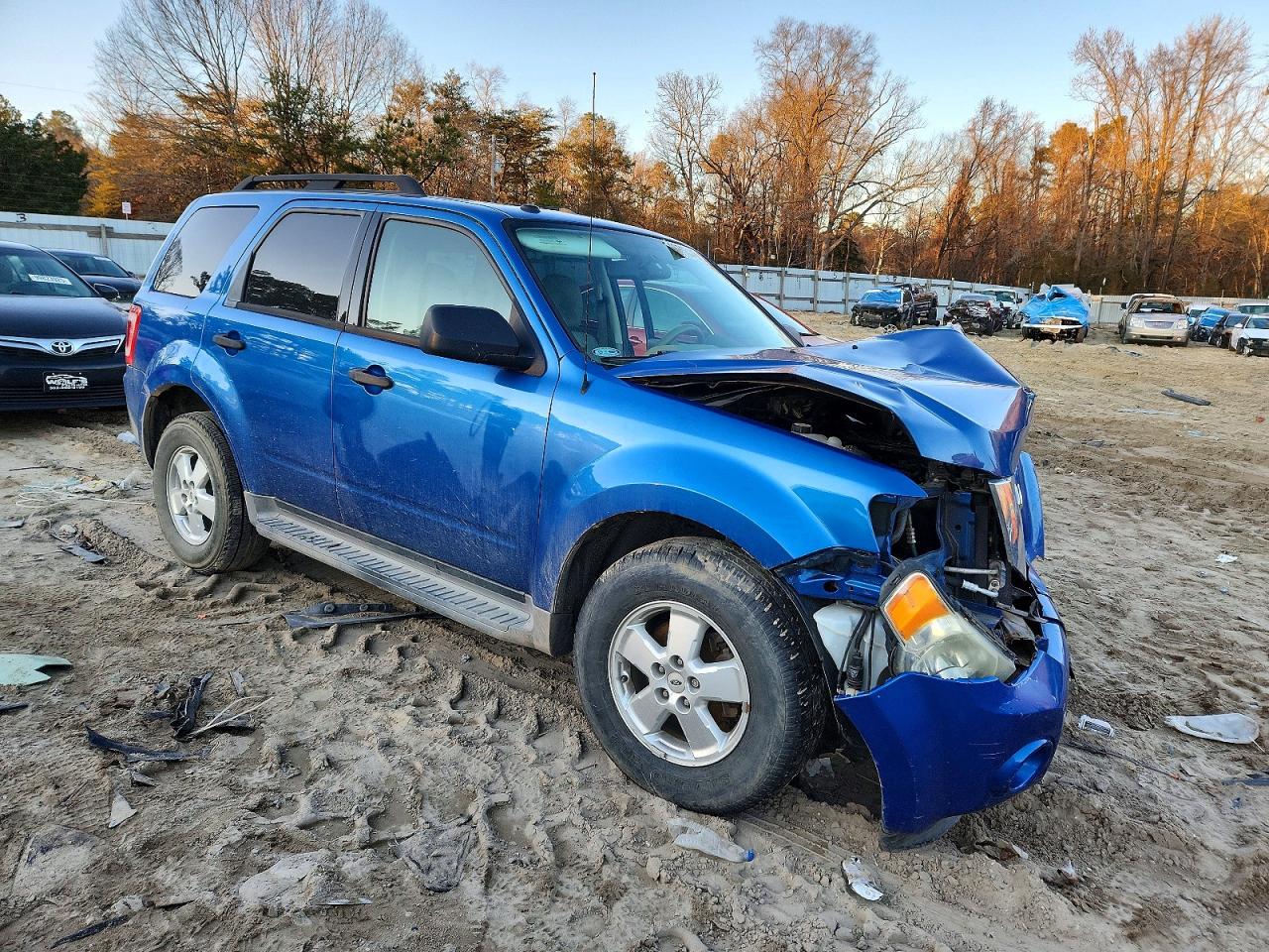 2012 FORD ESCAPE XLT photo 4