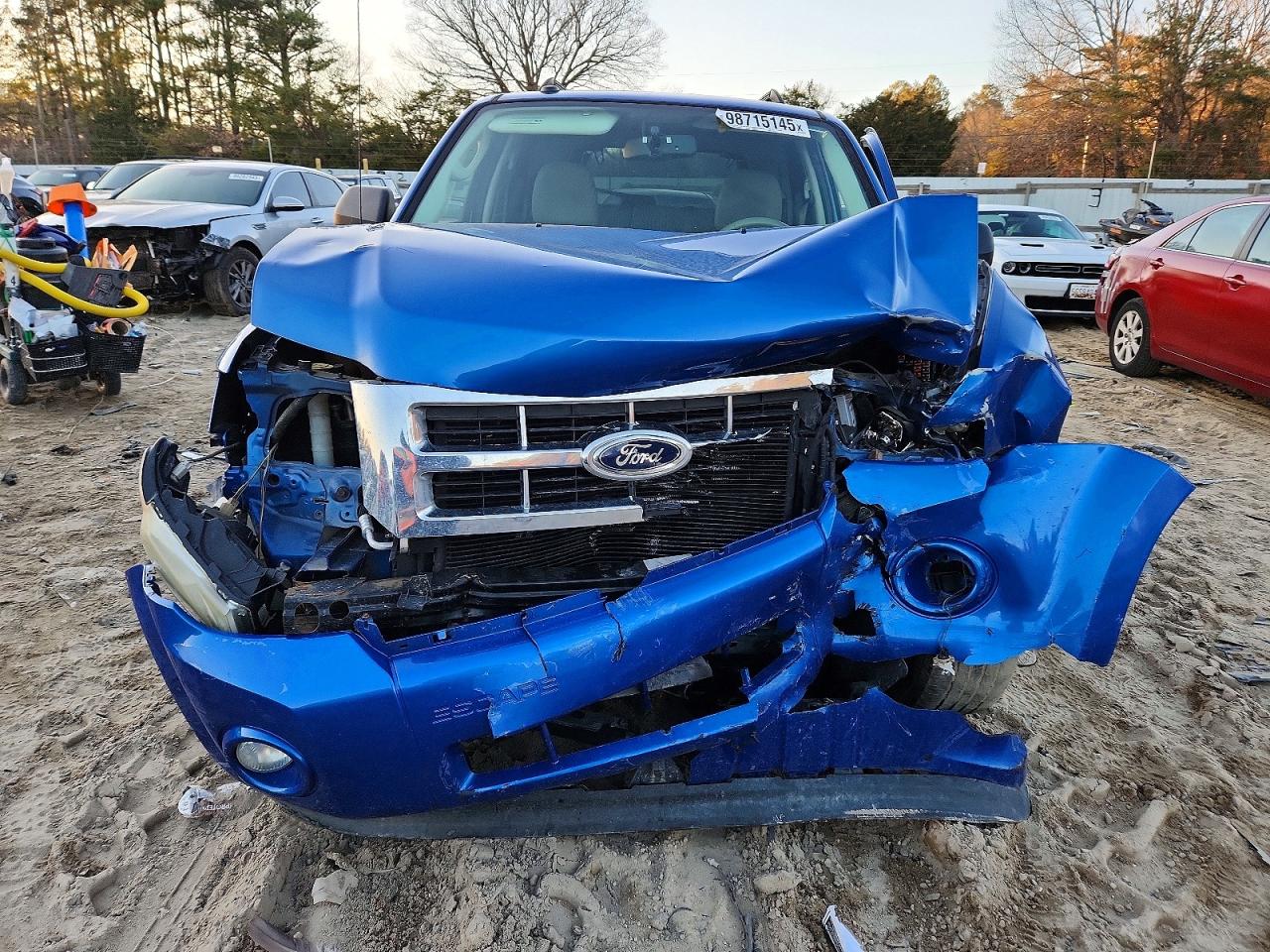 2012 FORD ESCAPE XLT photo 5