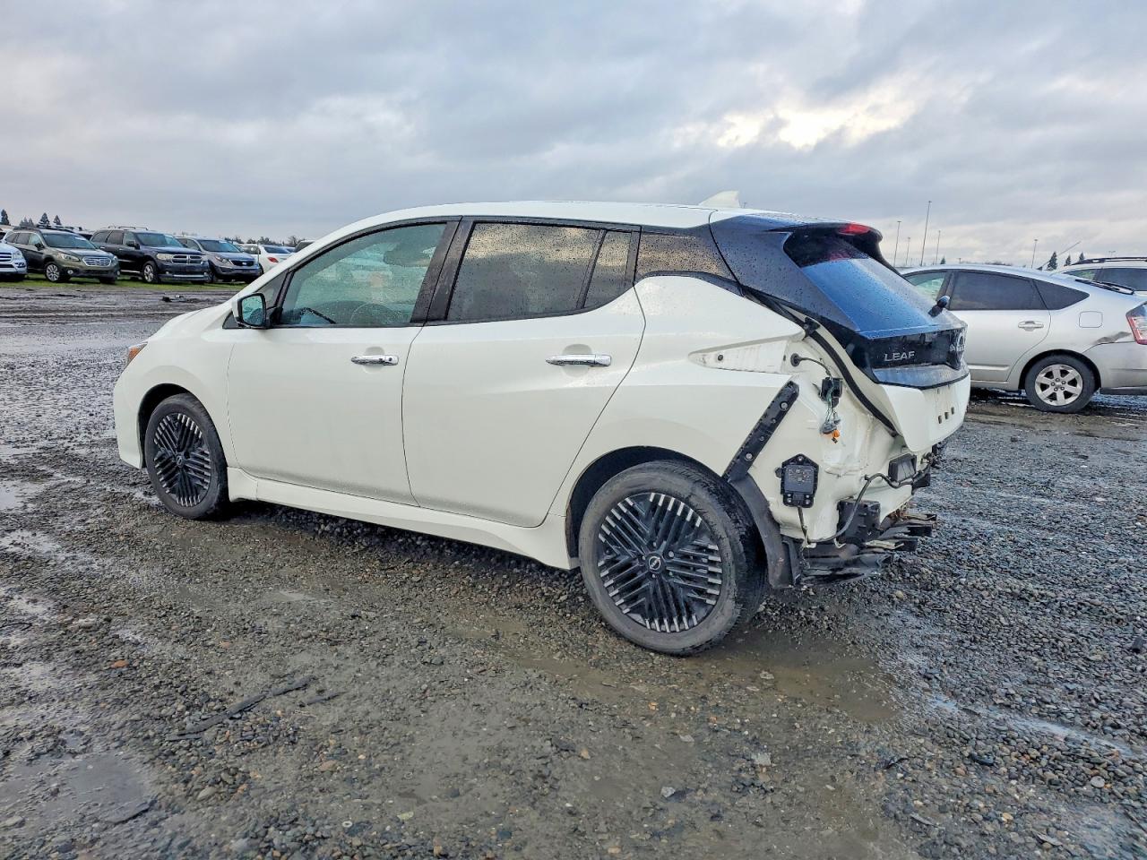 2023 NISSAN LEAF SV PLUS photo 2