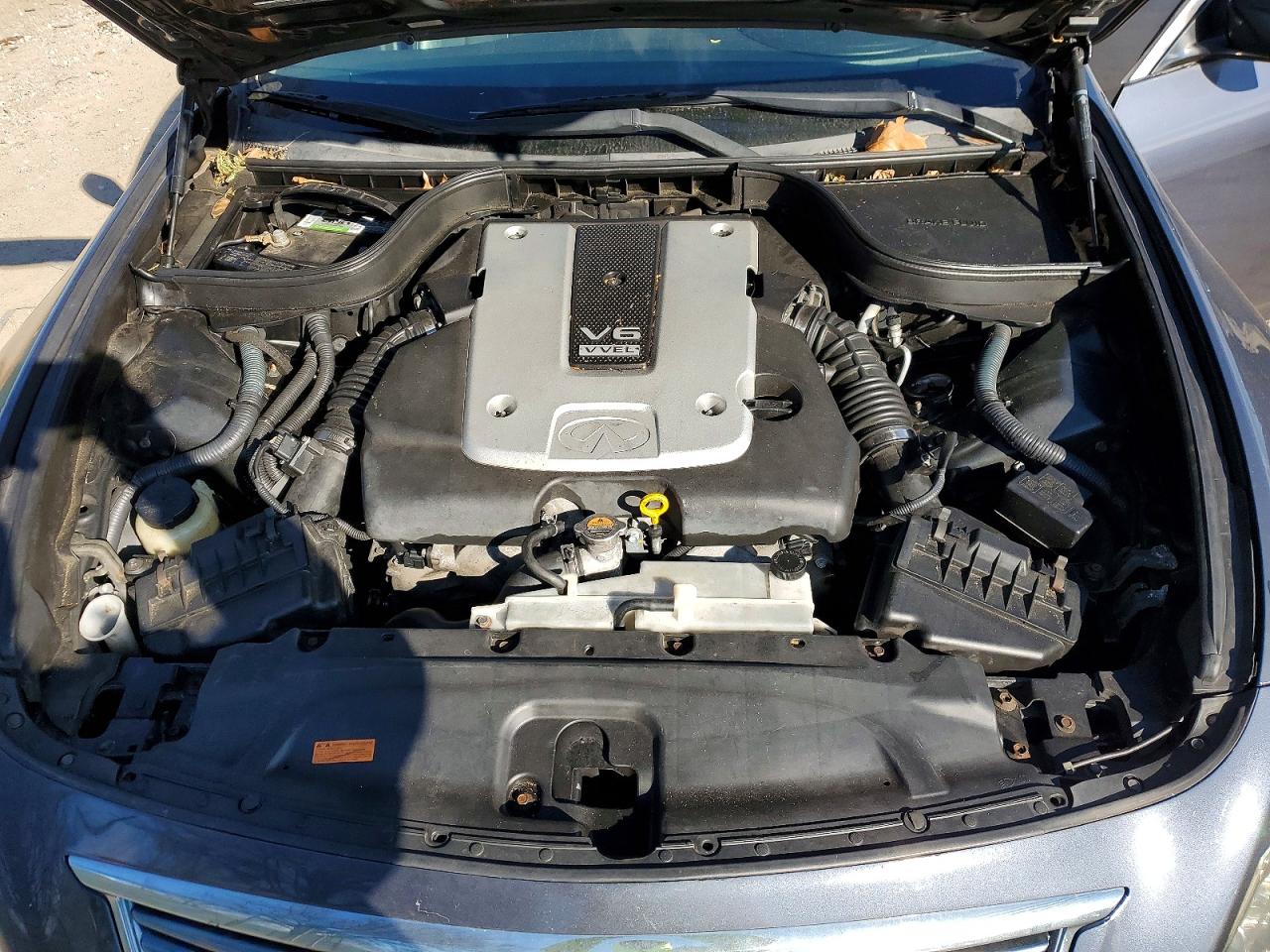 2012 INFINITI G37 photo 11