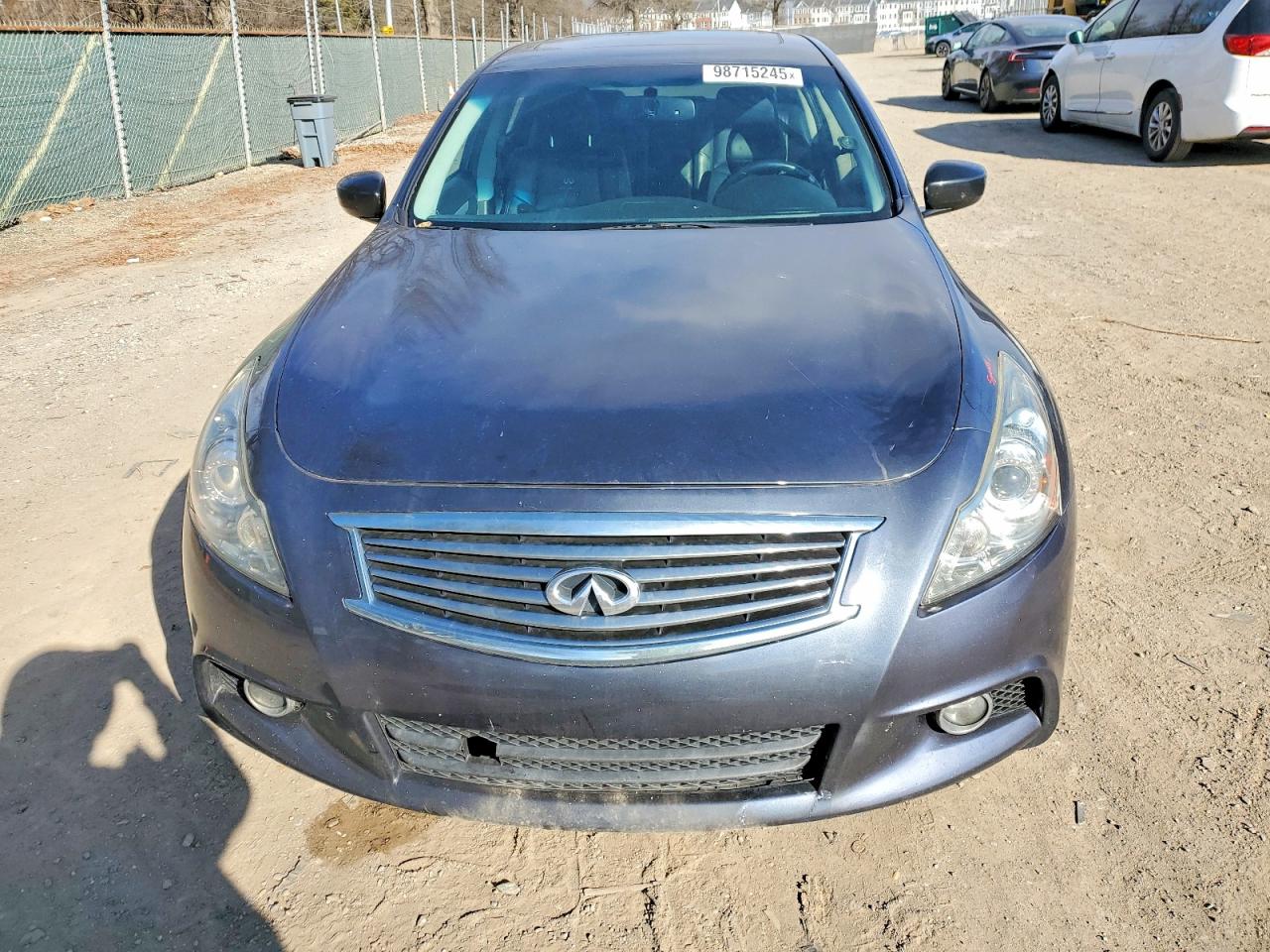 2012 INFINITI G37 photo 5