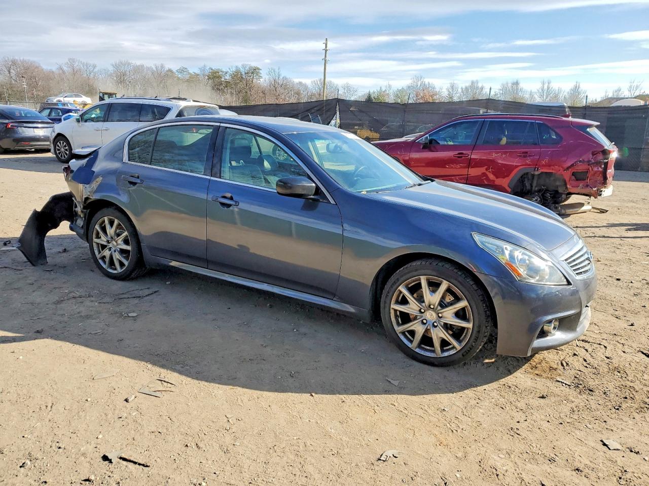2012 INFINITI G37 photo 4