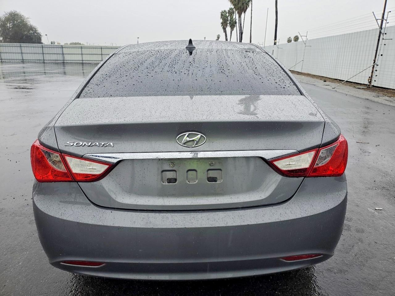 2011 HYUNDAI SONATA GLS photo 6