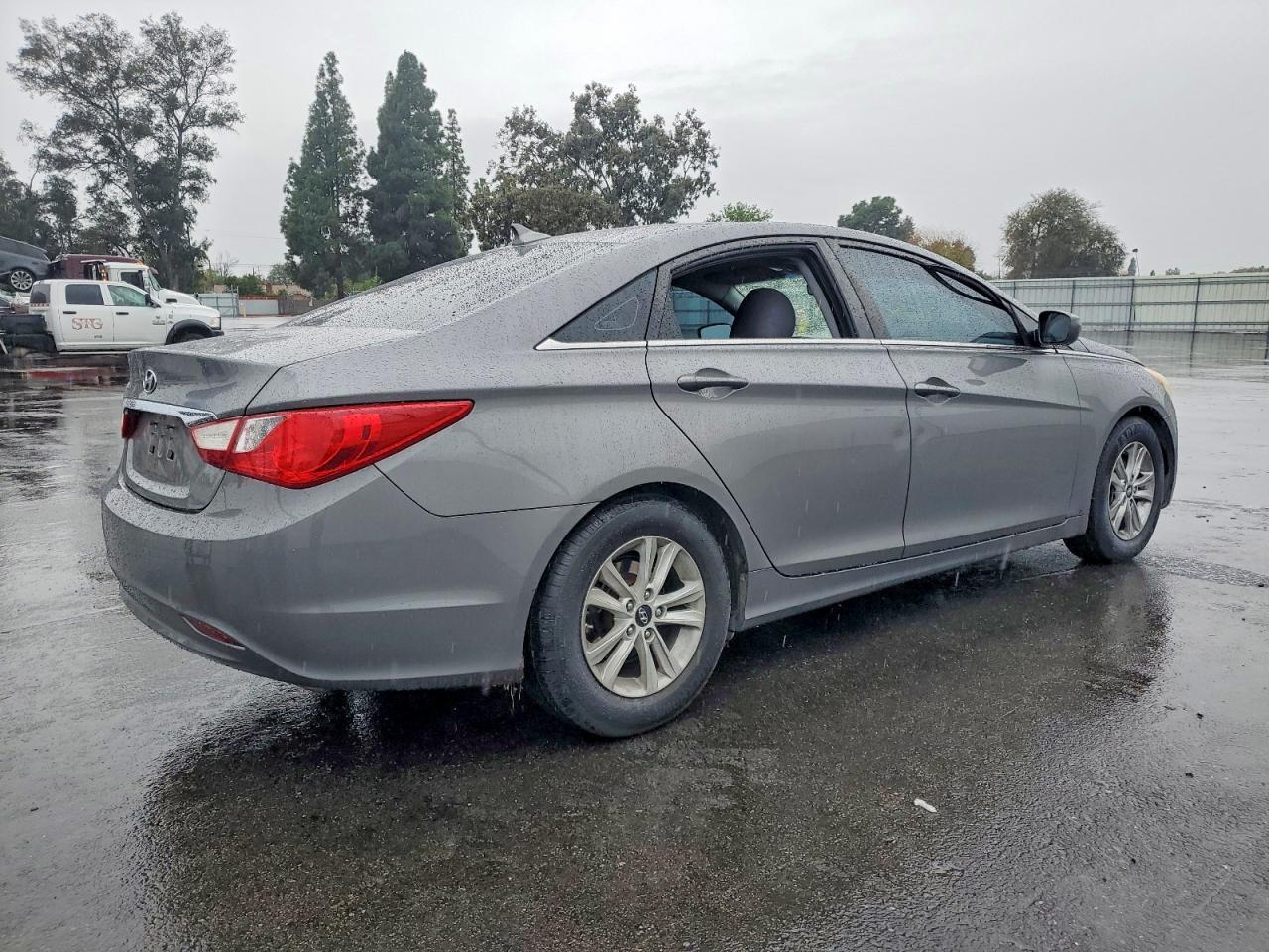 2011 HYUNDAI SONATA GLS photo 3