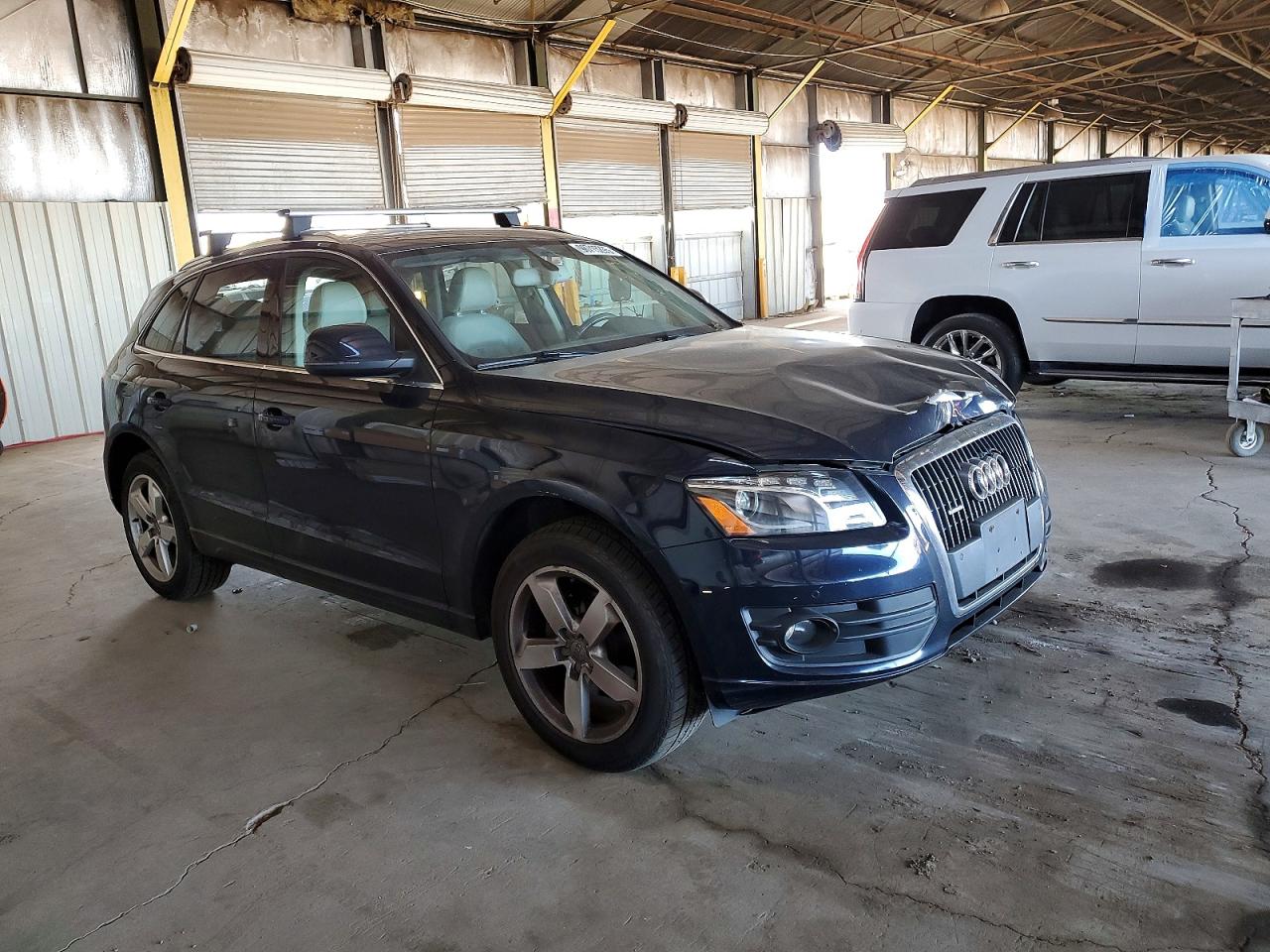 2011 AUDI Q5 PREMIUM PLUS photo 4