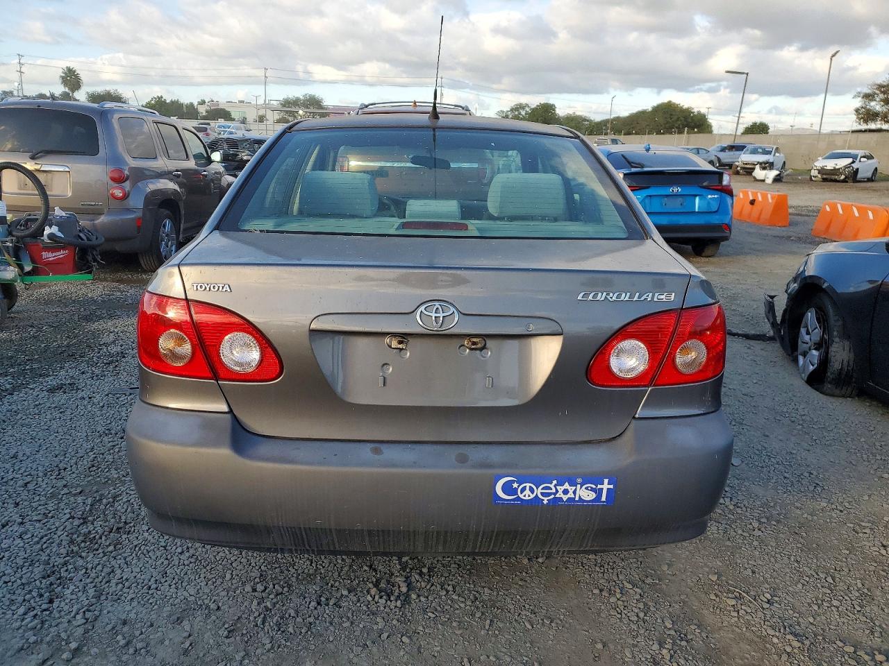 2008 TOYOTA COROLLA photo 6