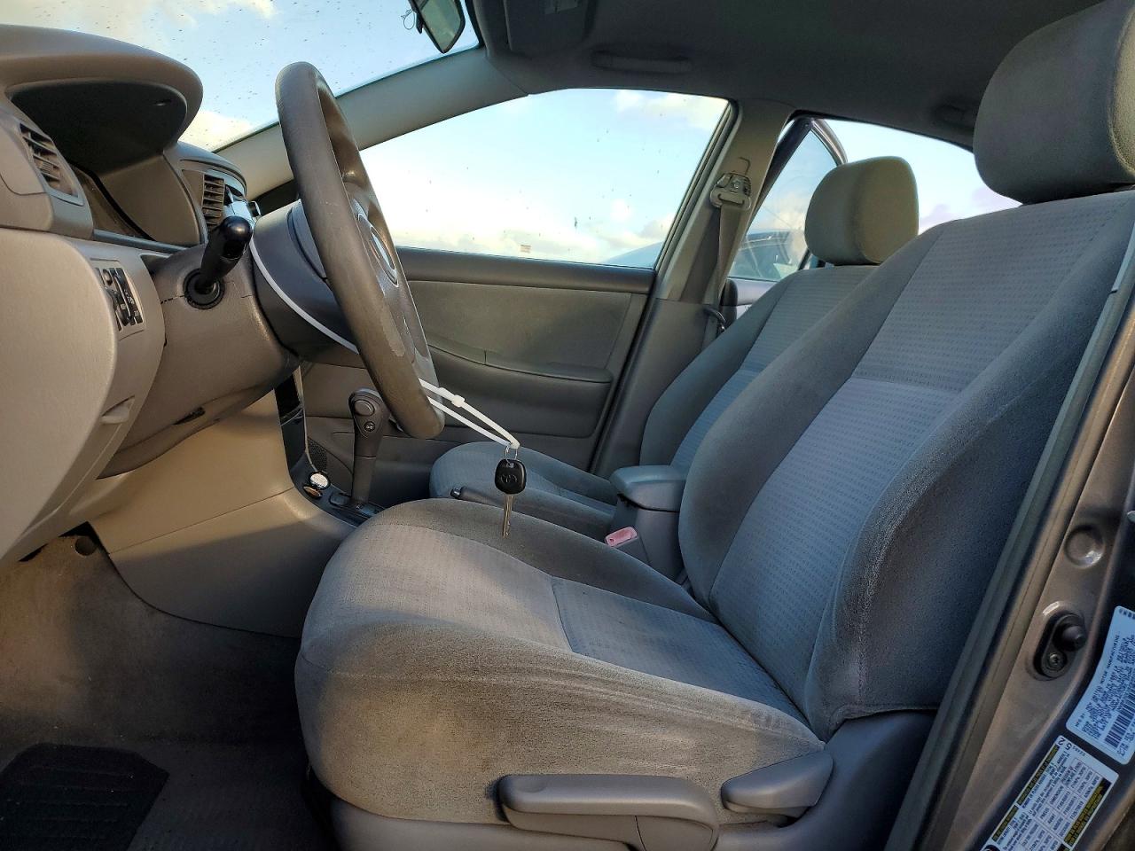 2008 TOYOTA COROLLA photo 7