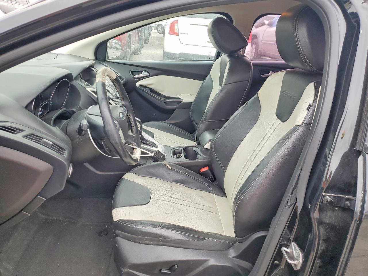 2014 FORD FOCUS SE photo 7