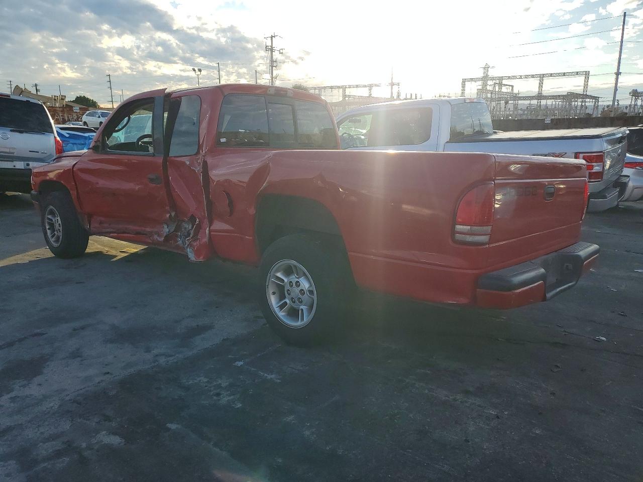 2000 DODGE DAKOTA photo 2