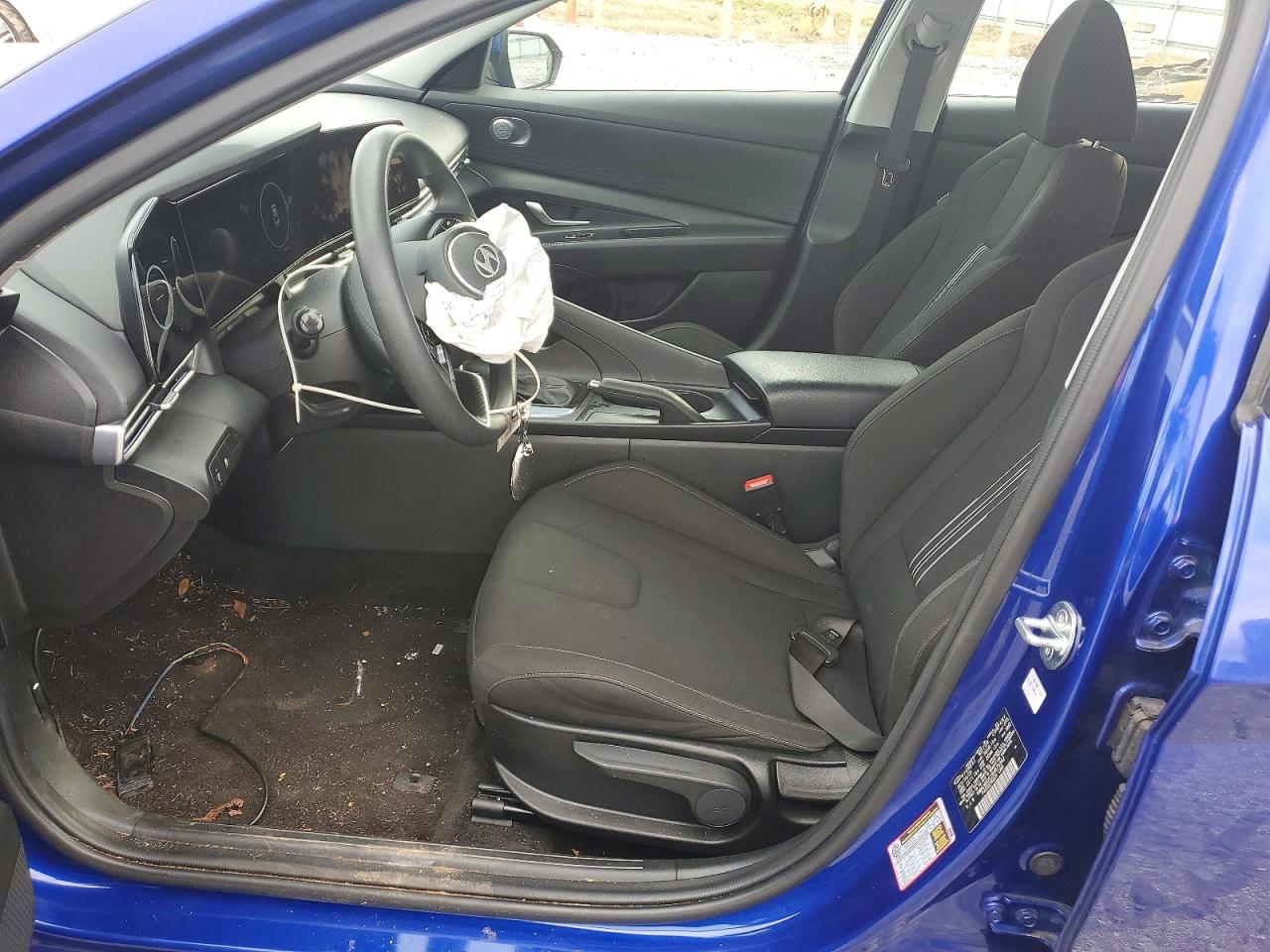 2024 HYUNDAI ELANTRA SEL photo 7