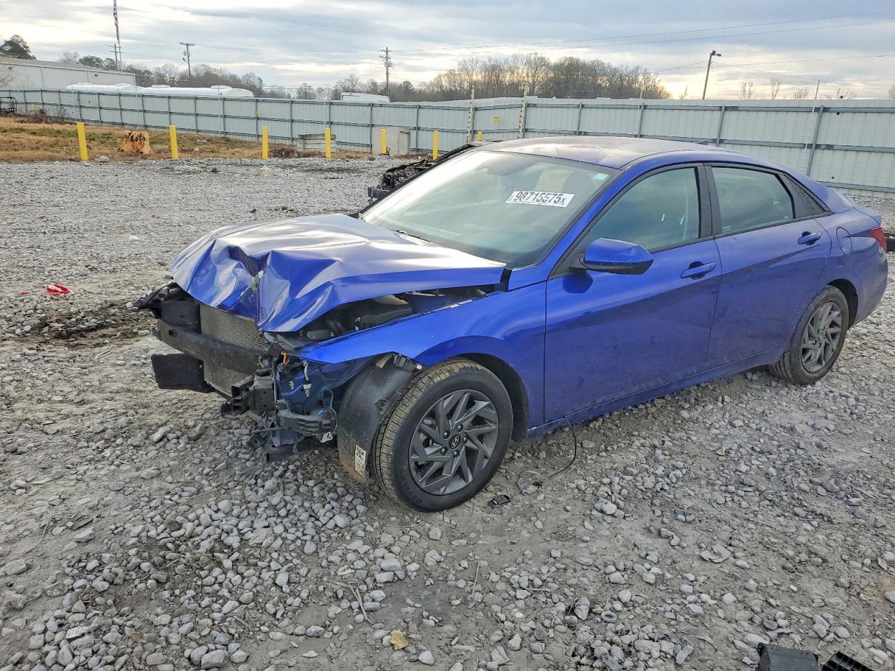 2024 HYUNDAI ELANTRA