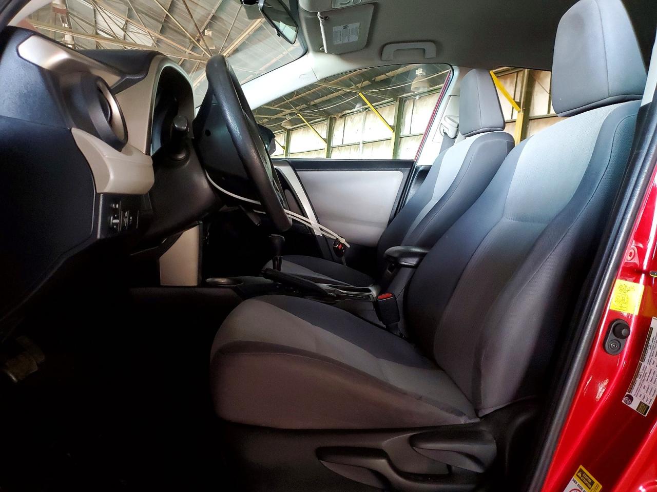 2015 TOYOTA RAV4 LE photo 7