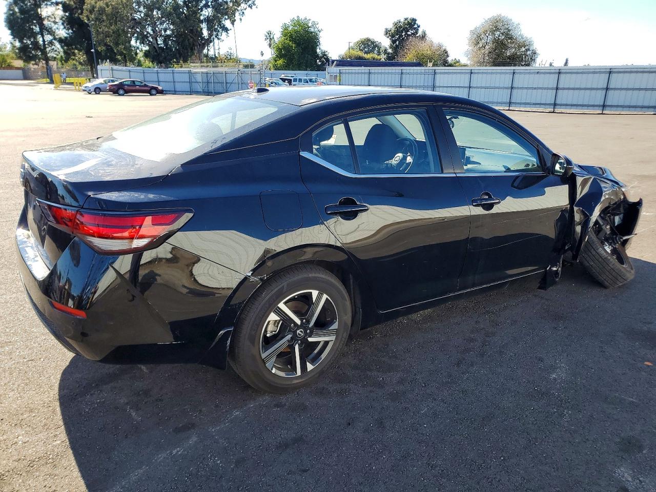2025 NISSAN SENTRA SV photo 3