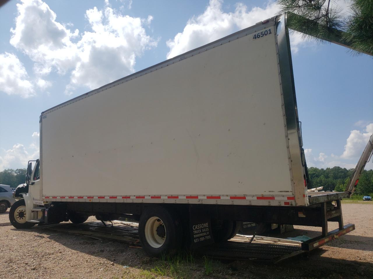 2020 FREIGHTLINER M2 106 MEDIUM DUTY photo 2