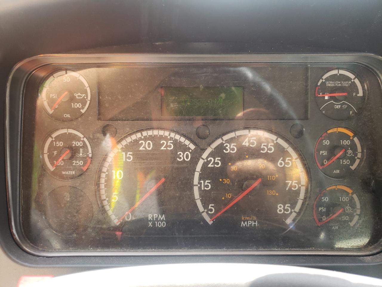 2020 FREIGHTLINER M2 106 MEDIUM DUTY photo 9