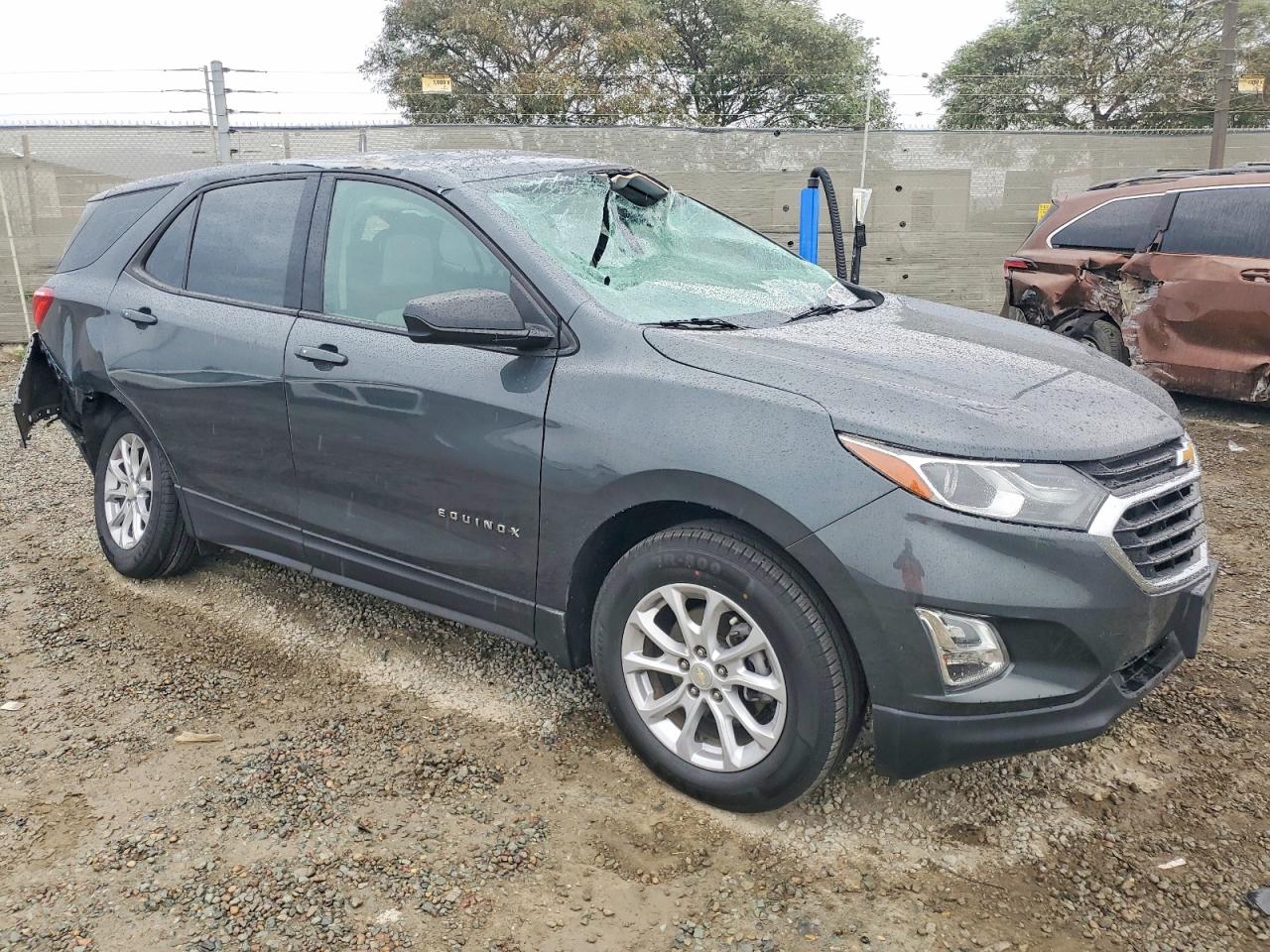 2019 CHEVROLET EQUINOX LS photo 4