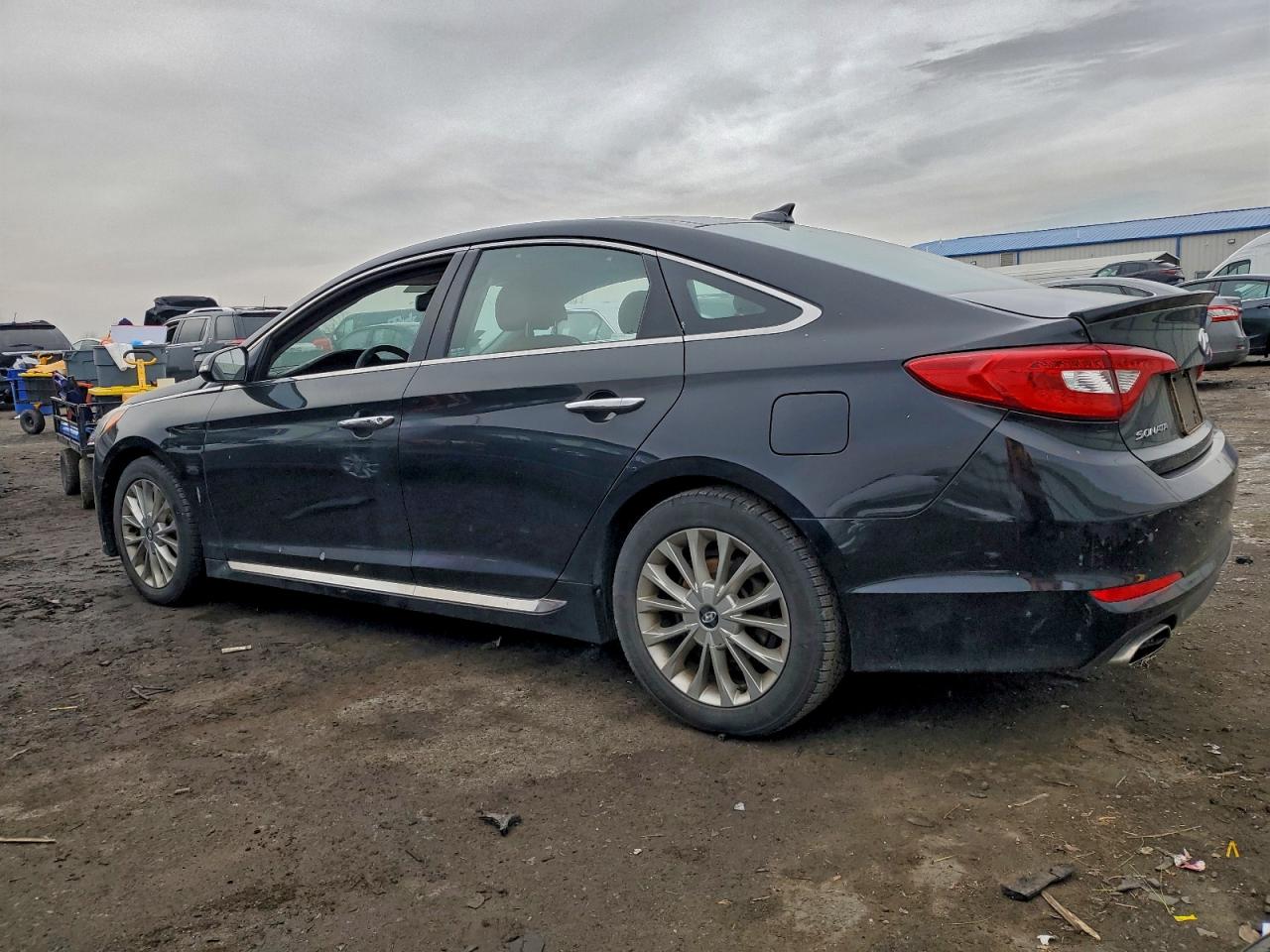 2015 HYUNDAI SONATA SPORT photo 2