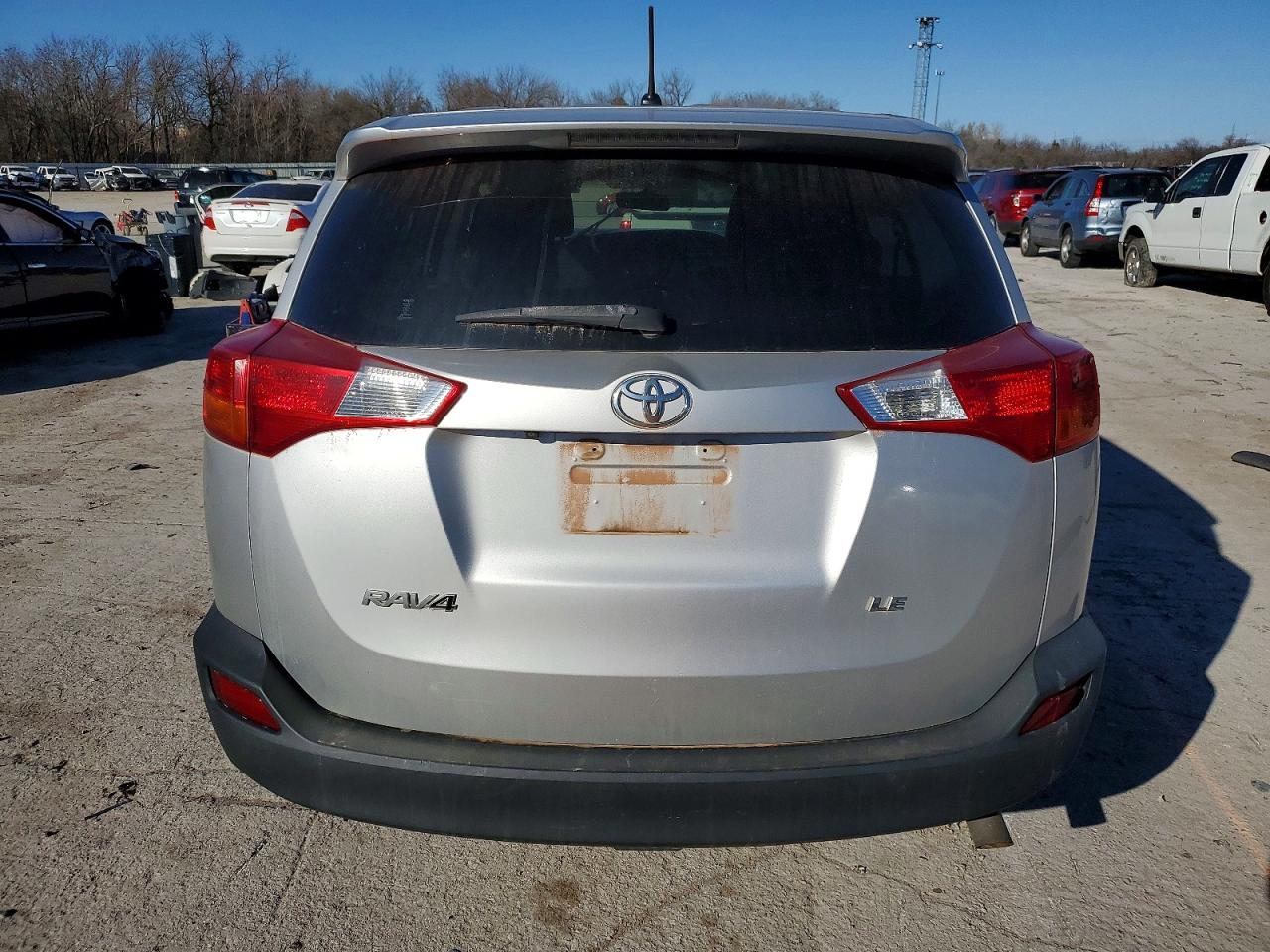 2013 TOYOTA RAV4 LE photo 6