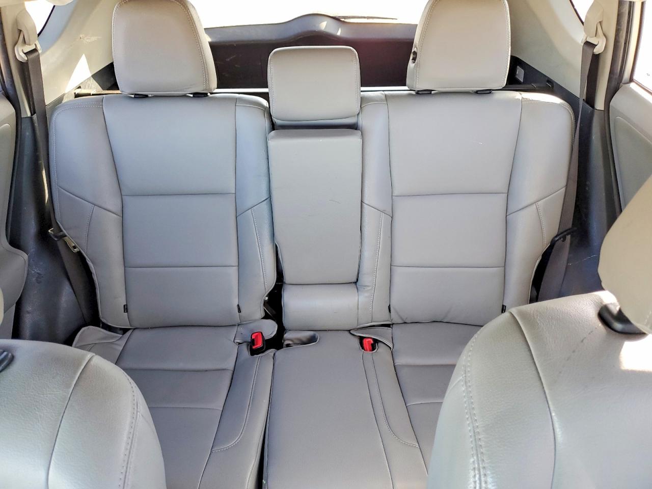 2013 TOYOTA RAV4 LE photo 10