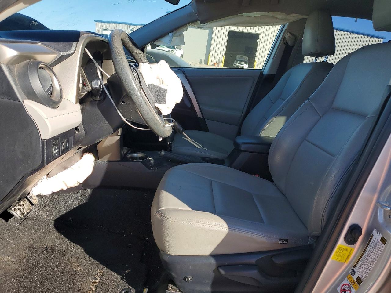 2013 TOYOTA RAV4 LE photo 7