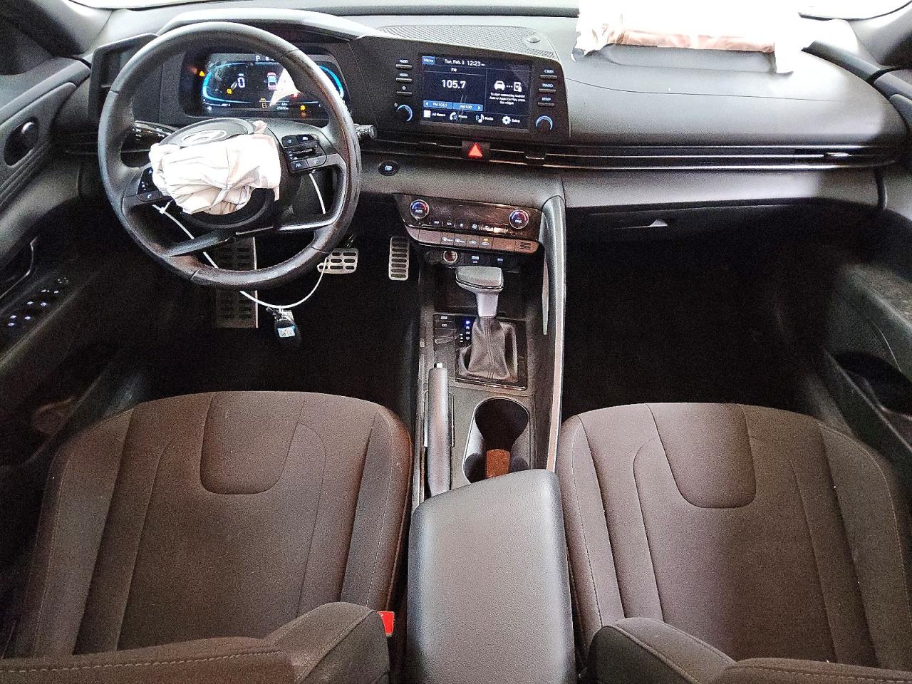 2025 HYUNDAI ELANTRA SEL SPORT photo 8