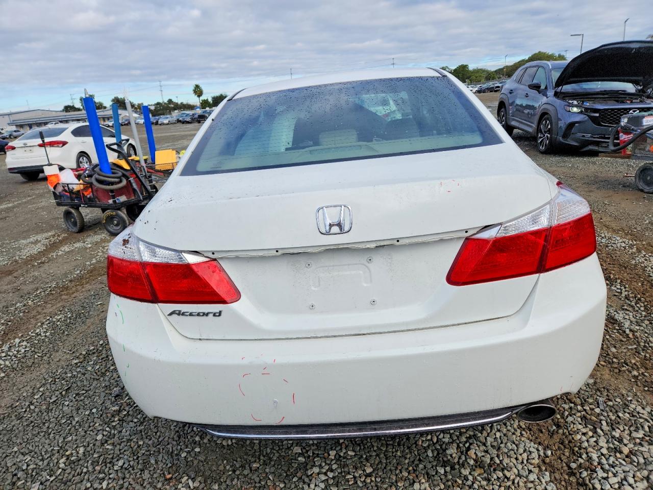 2014 HONDA ACCORD LX photo 6