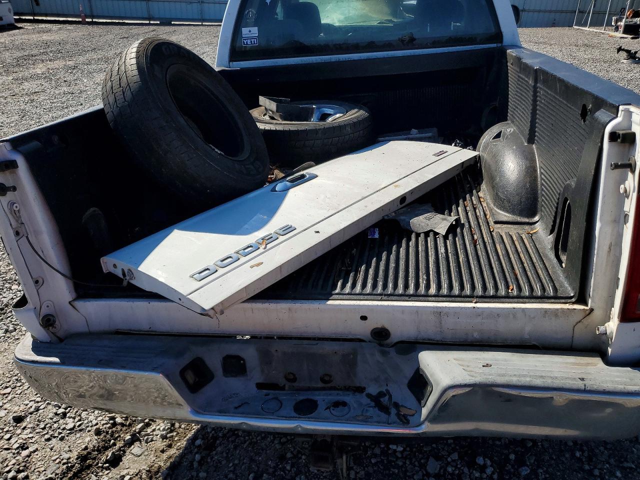 2004 DODGE RAM 1500 ST photo 12