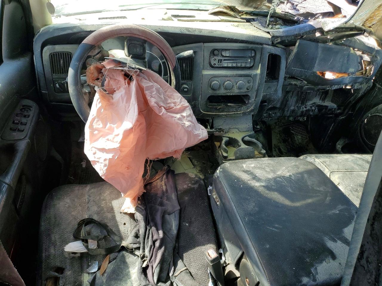 2004 DODGE RAM 1500 ST photo 8