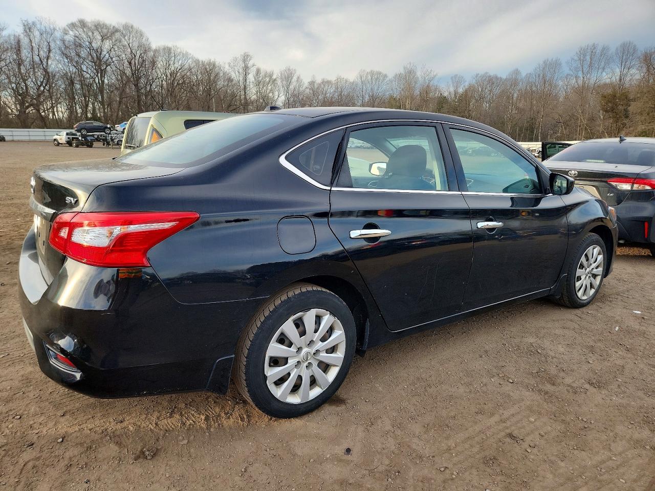 2016 NISSAN SENTRA photo 3