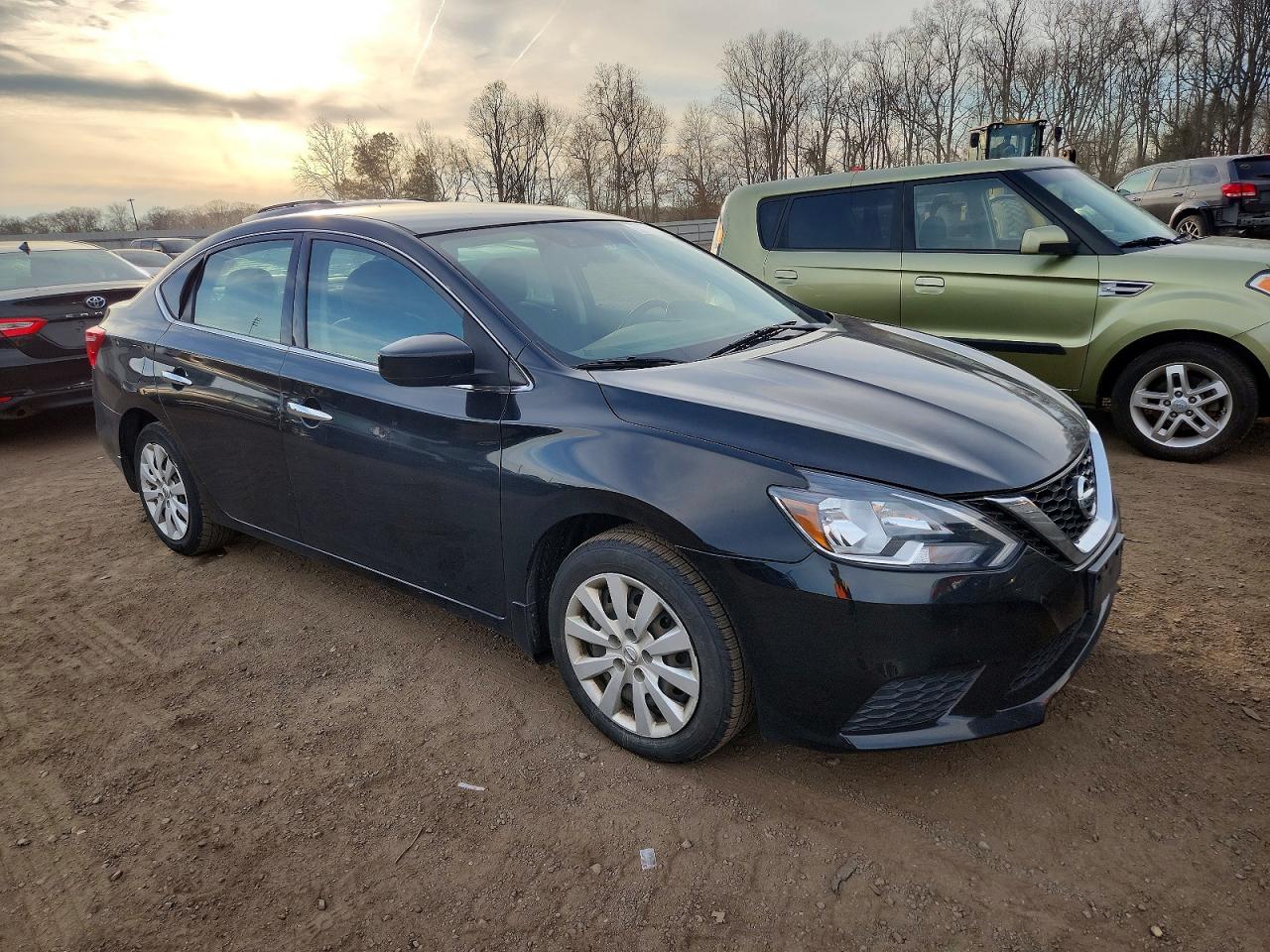 2016 NISSAN SENTRA photo 4