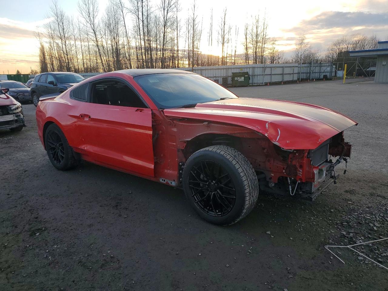 2017 FORD MUSTANG photo 4