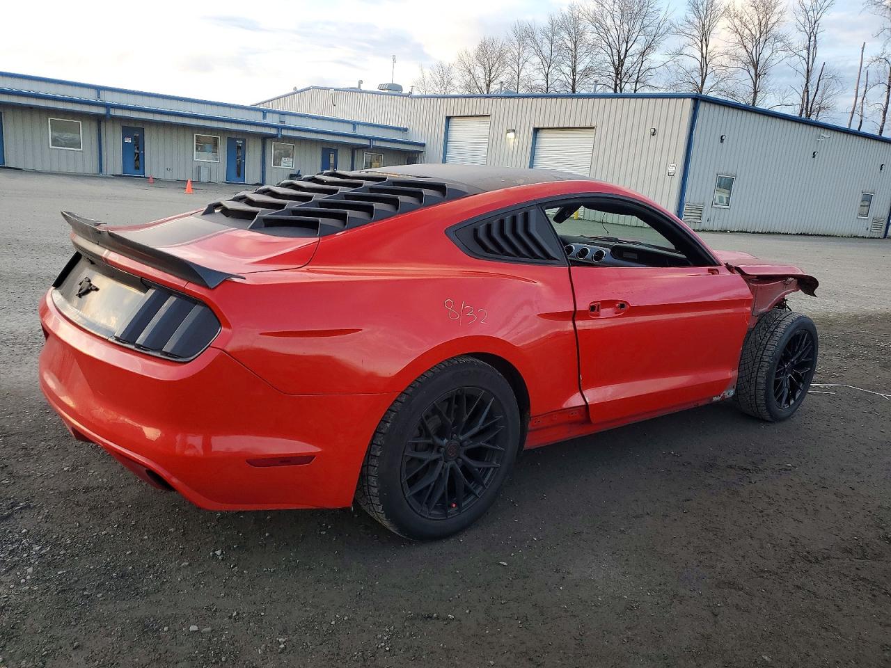 2017 FORD MUSTANG photo 3