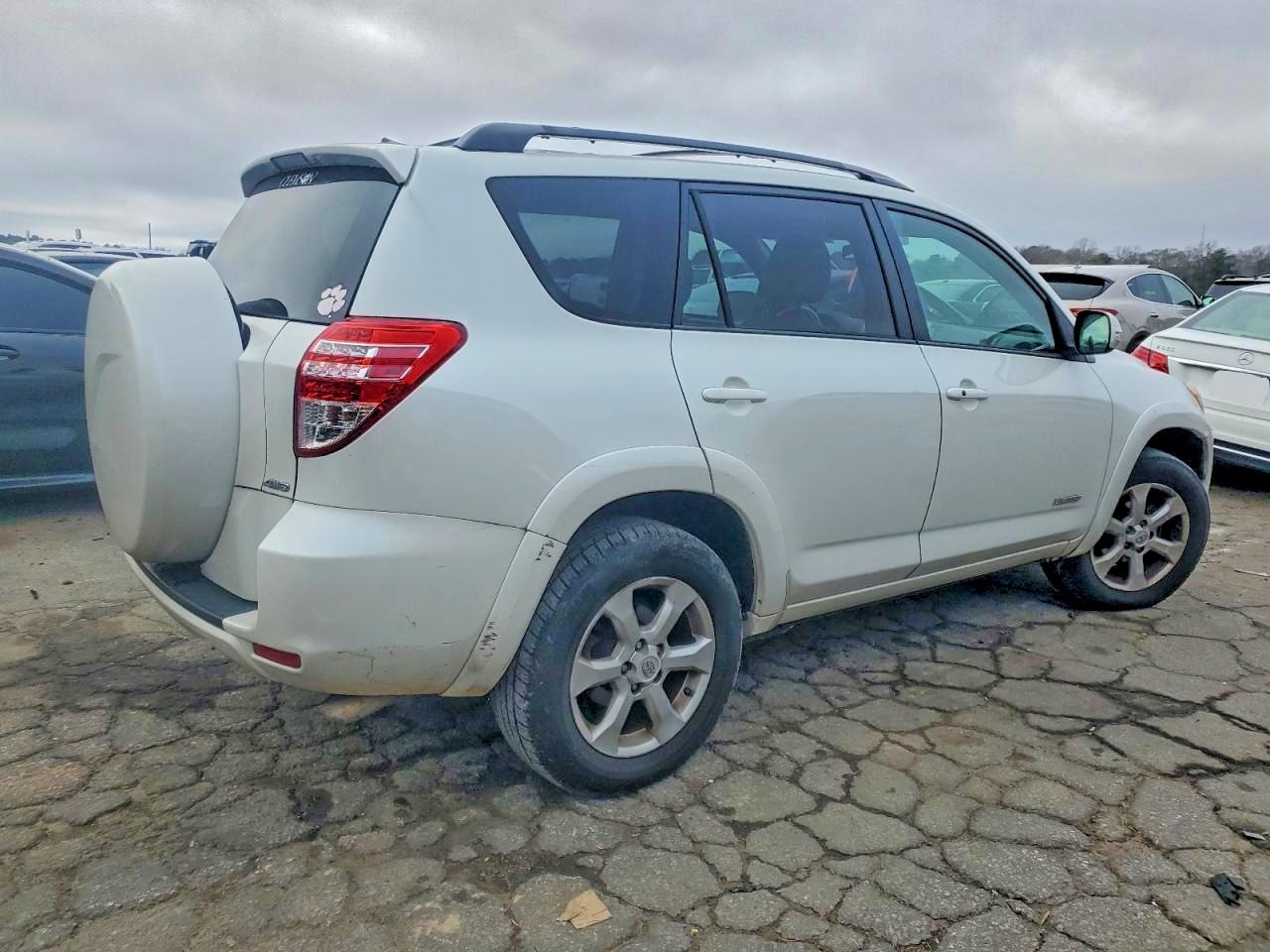 2010 TOYOTA RAV4 LIMITED photo 3