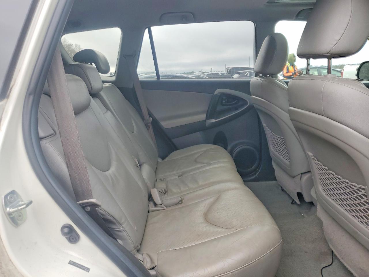 2010 TOYOTA RAV4 LIMITED photo 10