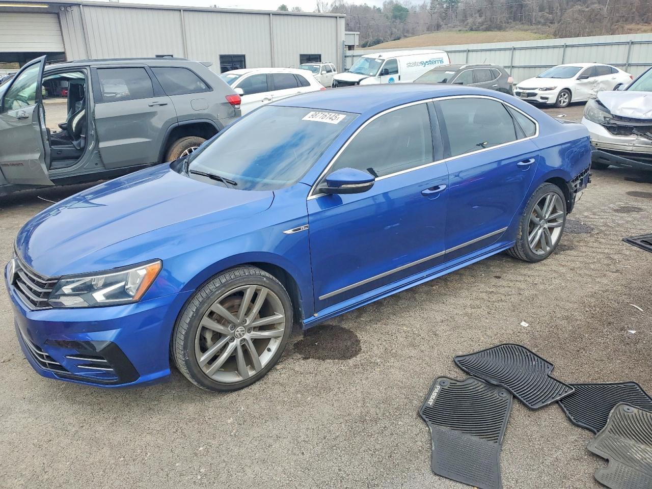 2017 VOLKSWAGEN PASSAT