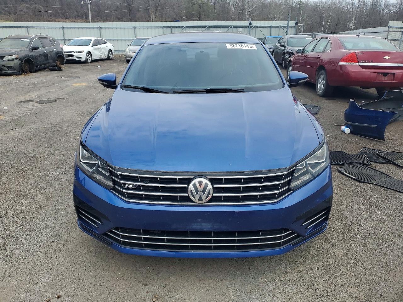 2017 VOLKSWAGEN PASSAT R-LINE photo 5