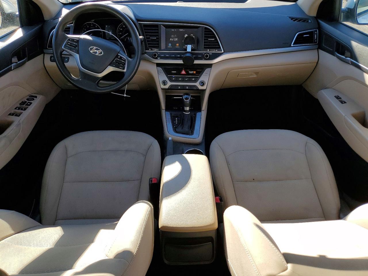2018 HYUNDAI ELANTRA SEL photo 8
