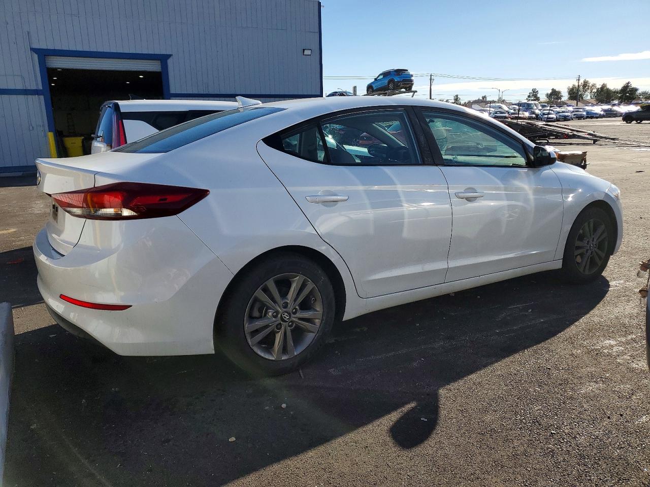 2018 HYUNDAI ELANTRA SEL photo 3