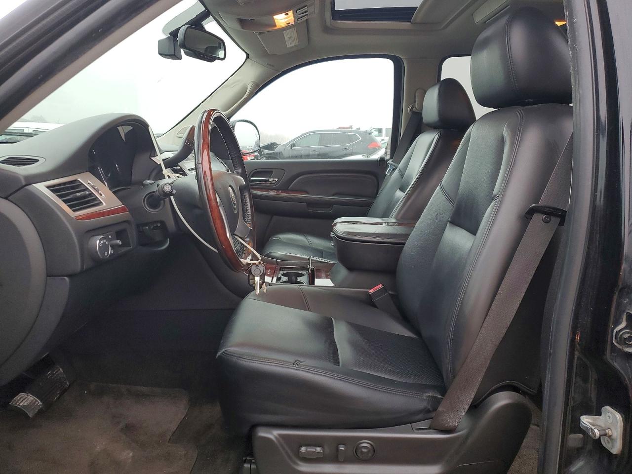 2007 CADILLAC ESCALADE LUXURY photo 7