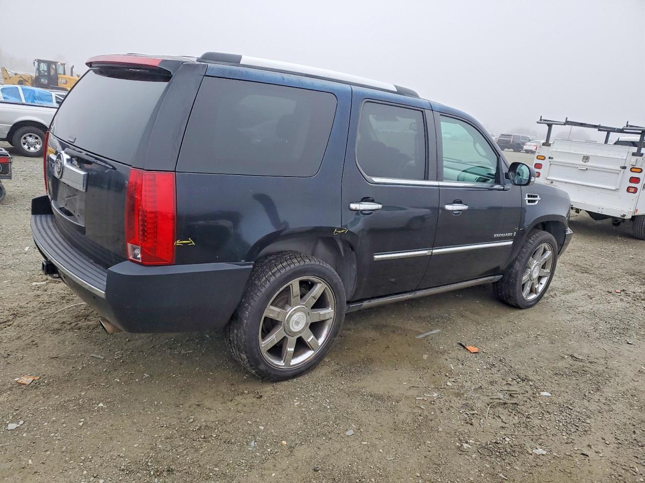 2007 CADILLAC ESCALADE LUXURY photo 3