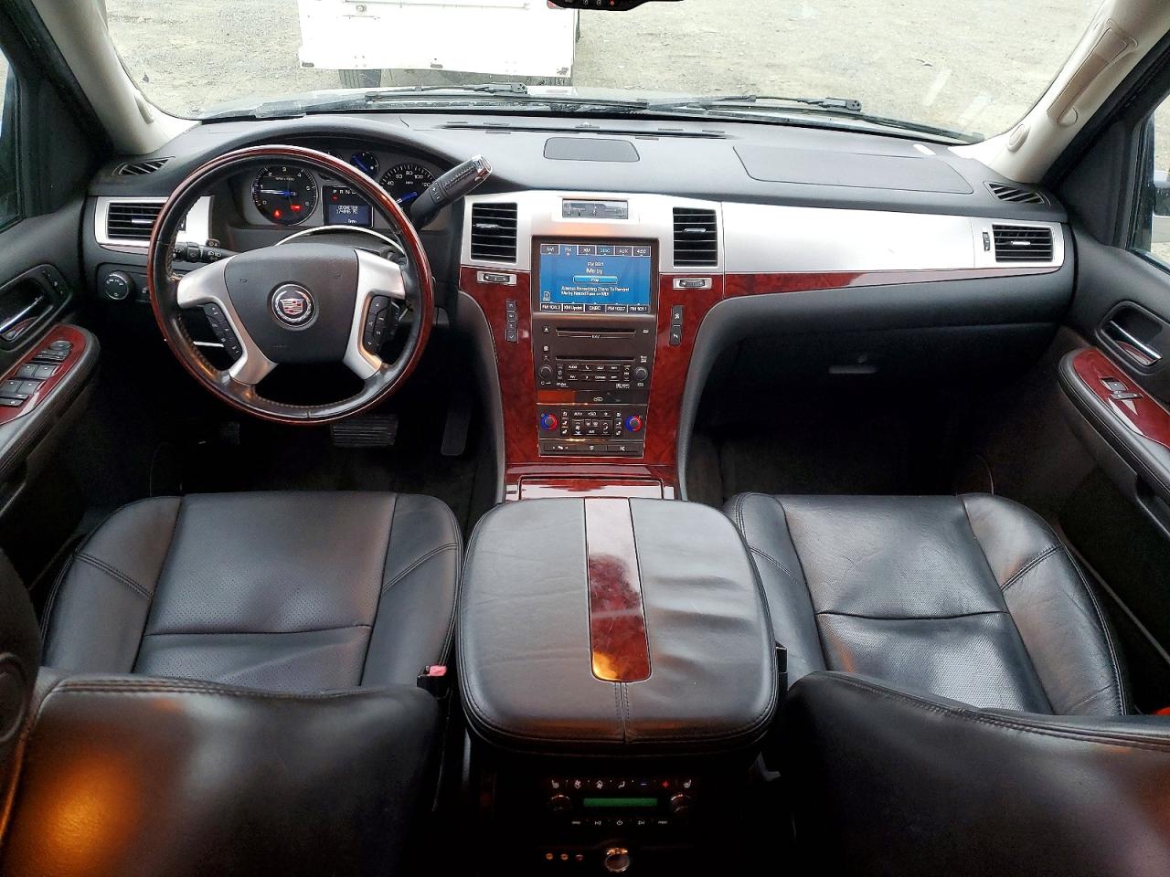 2007 CADILLAC ESCALADE LUXURY photo 8
